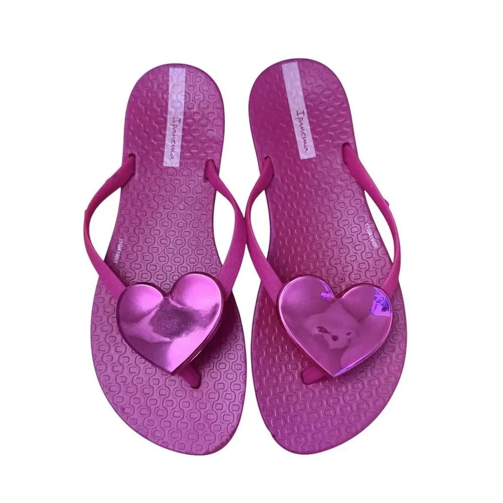 Ipanema Kids Girls Sz 2/3 Pink Flip Flops Heart Accent Sandals Slip On